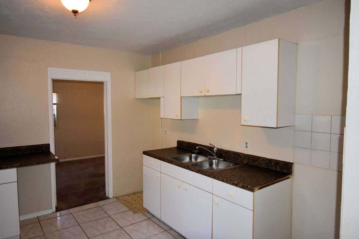 House for rent at 319 Montgomery Ave, Fort Myers, FL 33905
