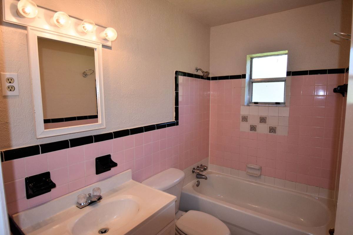 House for rent at 319 Montgomery Ave, Fort Myers, FL 33905