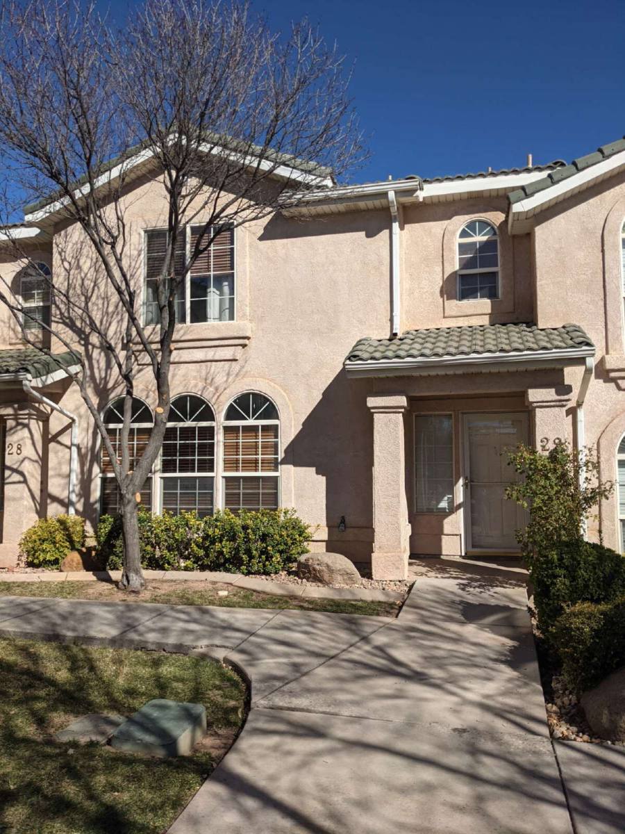 Townhouse for rent at 290 S 1200 E #29, Saint George, UT 84790