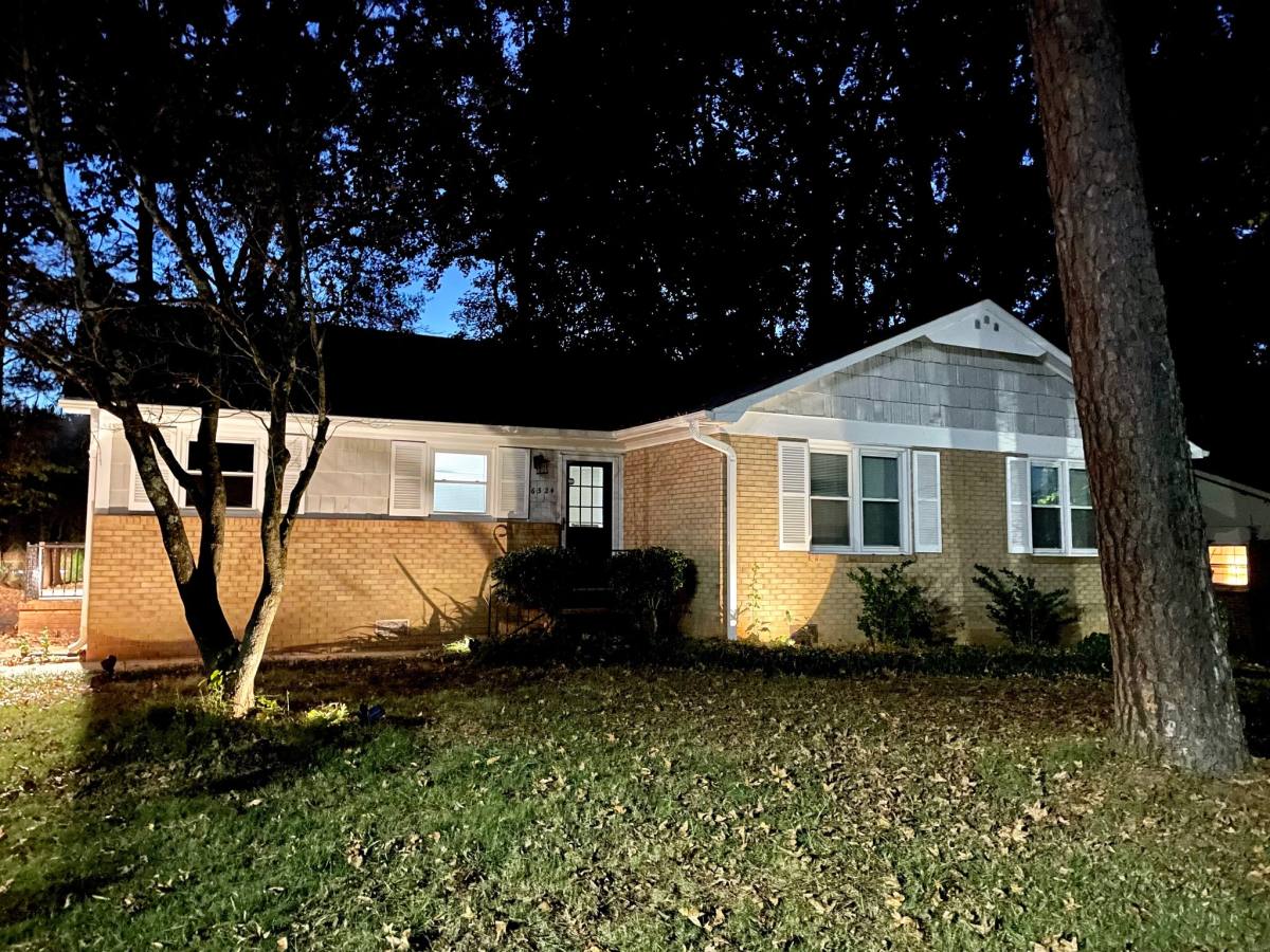 House for rent at 6524 Idlebrook Dr, Charlotte, NC 28212