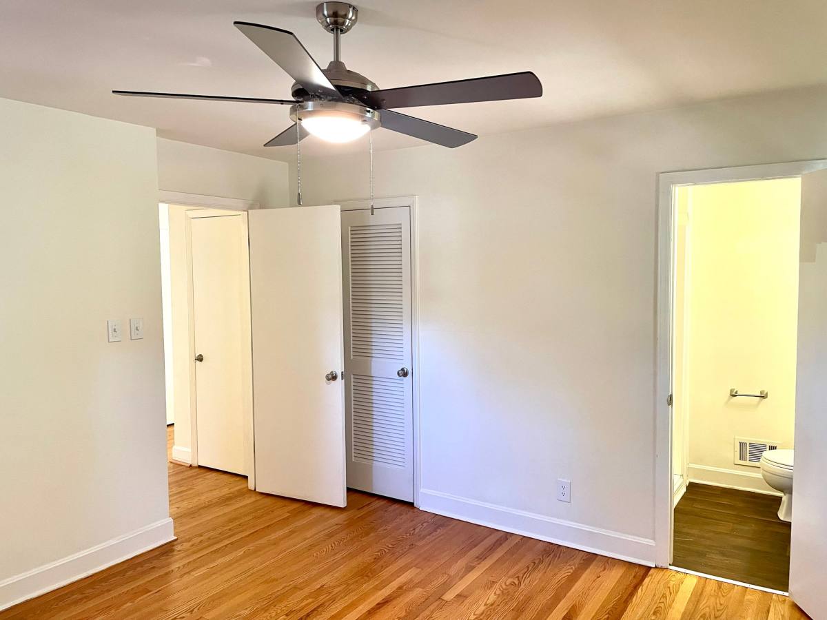 House for rent at 6524 Idlebrook Dr, Charlotte, NC 28212
