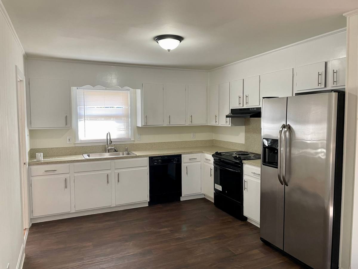 House for rent at 6524 Idlebrook Dr, Charlotte, NC 28212