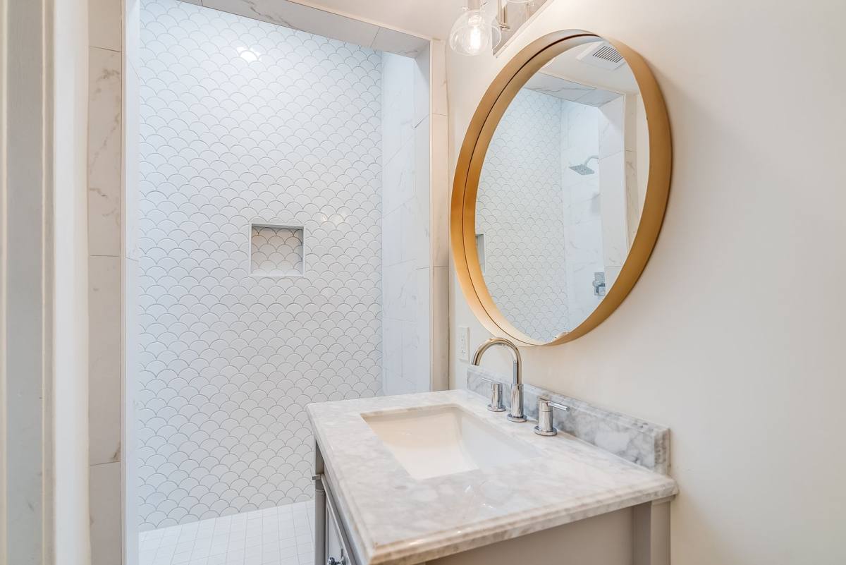 Apartment for rent at 16 E 37th, Savannah, GA 31401