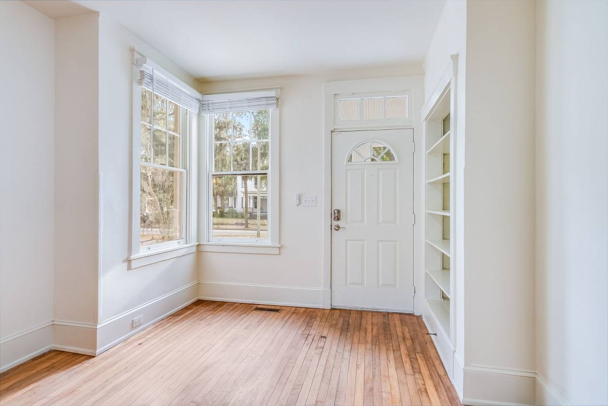 Apartment for rent at 16 E 37th, Savannah, GA 31401