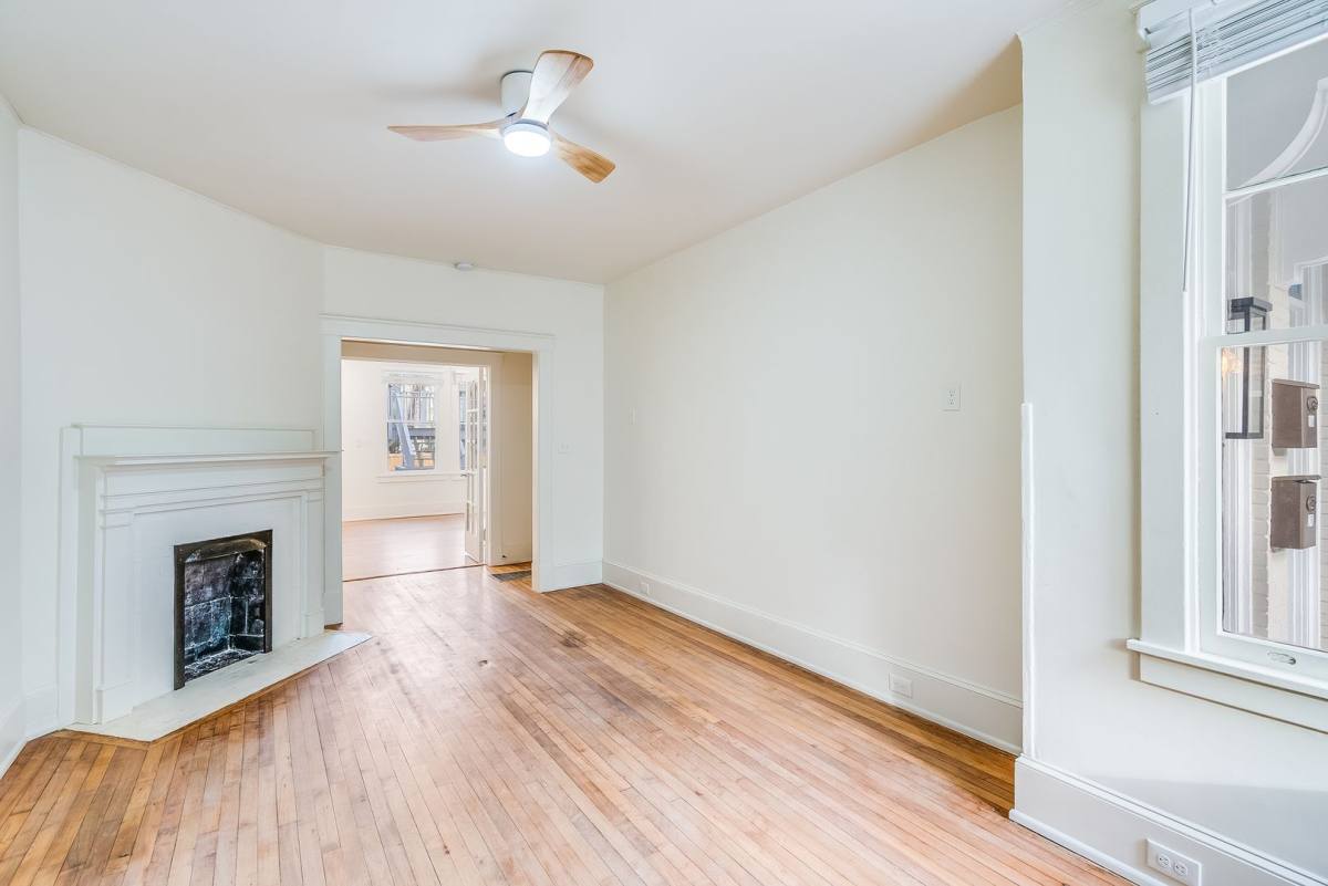 Apartment for rent at 16 E 37th, Savannah, GA 31401