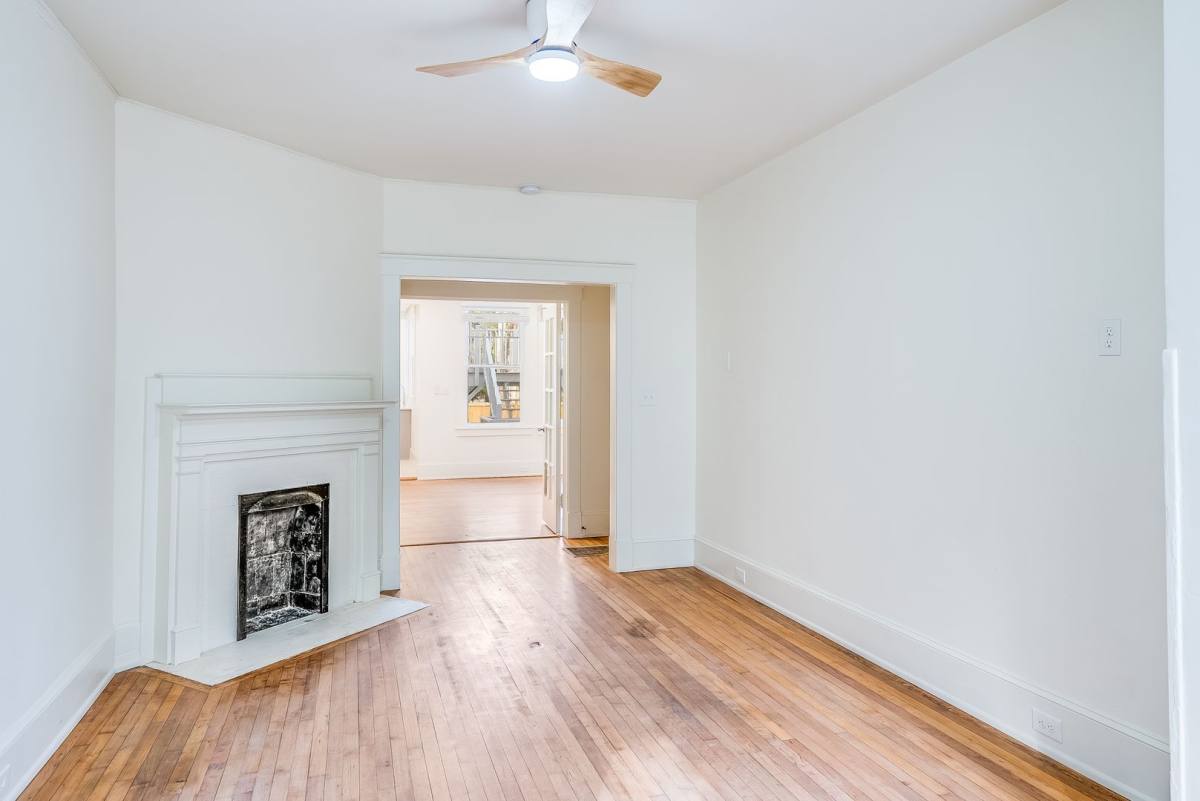 Apartment for rent at 16 E 37th, Savannah, GA 31401