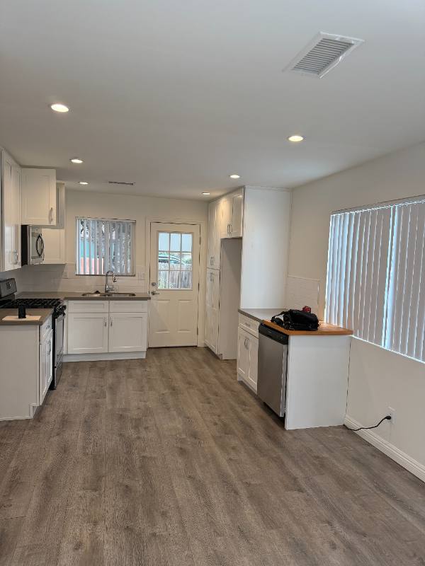 House for rent at 154 S Grand Oaks Ave, Pasadena, CA 91107