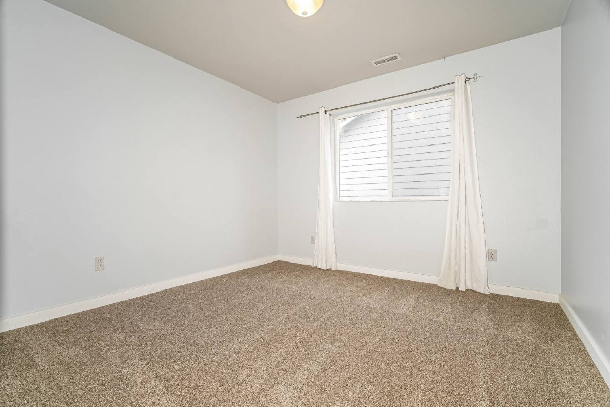 House for rent at 11521 138th St Court E, Puyallup, WA 98374