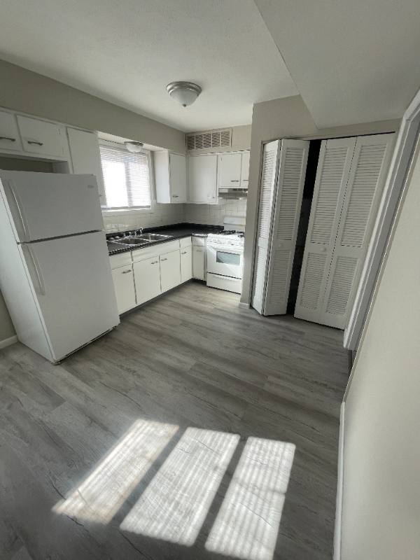 Townhouse for rent at 343 Pershing Ave NE, North Canton, OH 44720