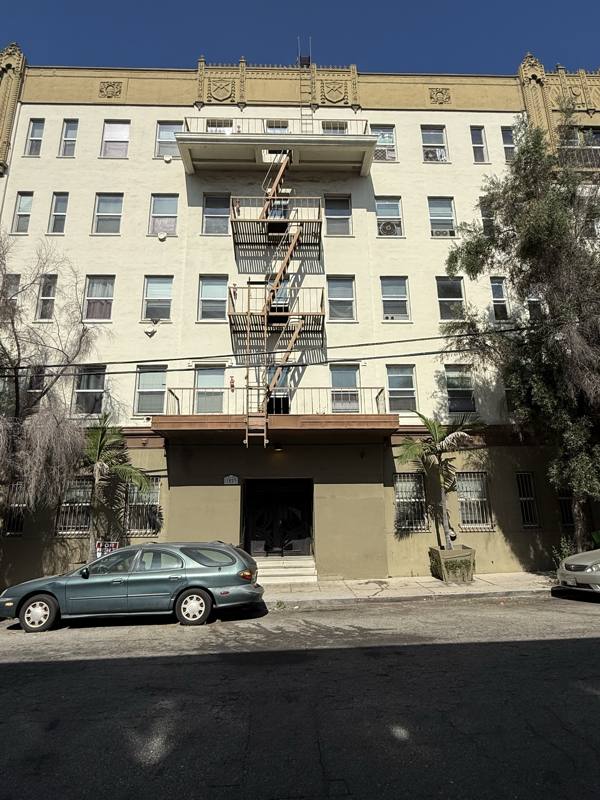 Apartment for rent at 1523 N McCadden Place #206, Los Angeles, CA 90028