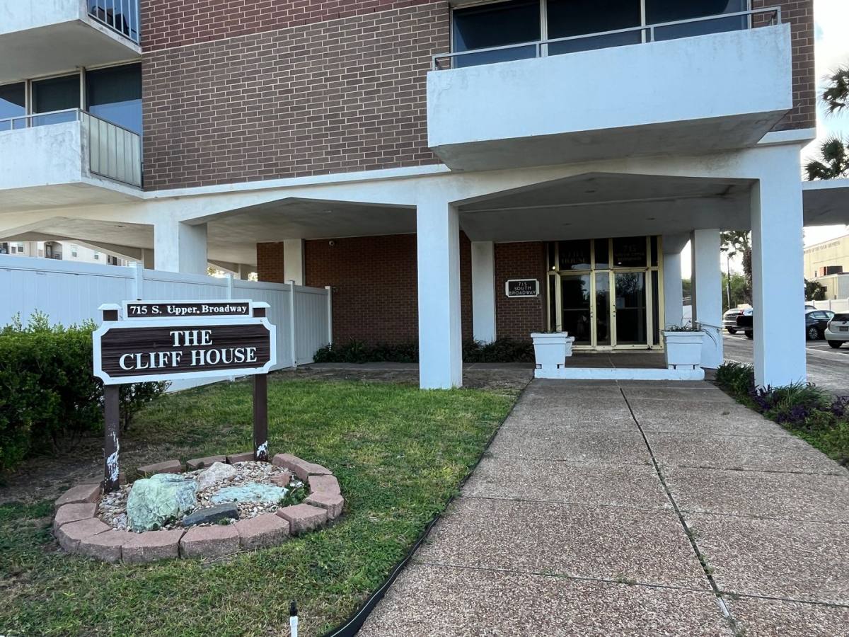 Condo for rent at 715 S Upper Broadway, Corpus Christi, TX 78401