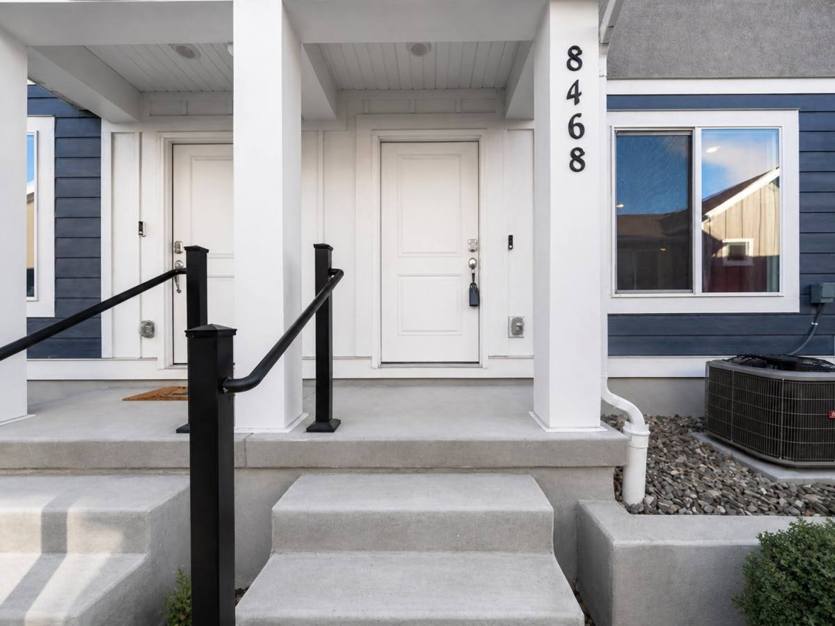 Townhouse for rent at 8468 W Meadow Bank Way, Magna, UT 84044