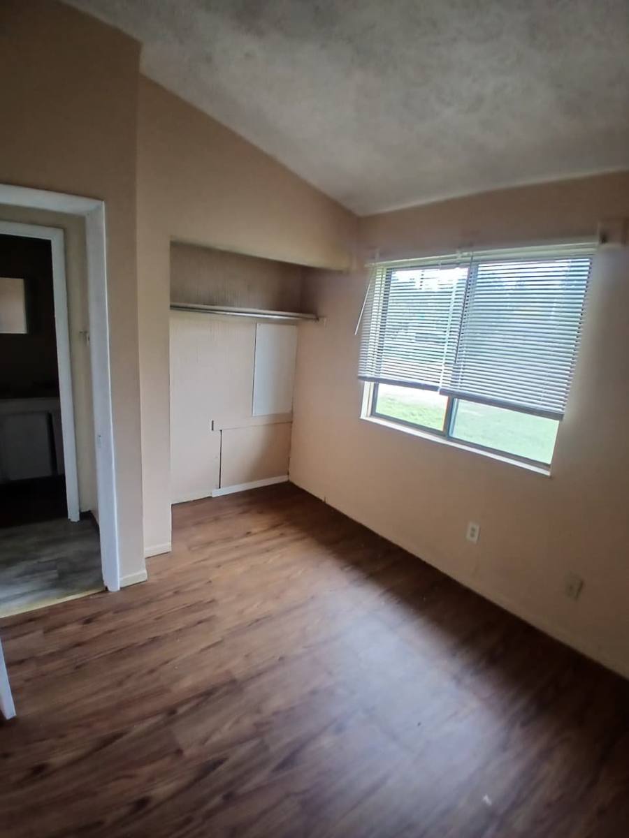 Apartment for rent at 1331-1333 Thurston St #1326, Akron, OH 44320
