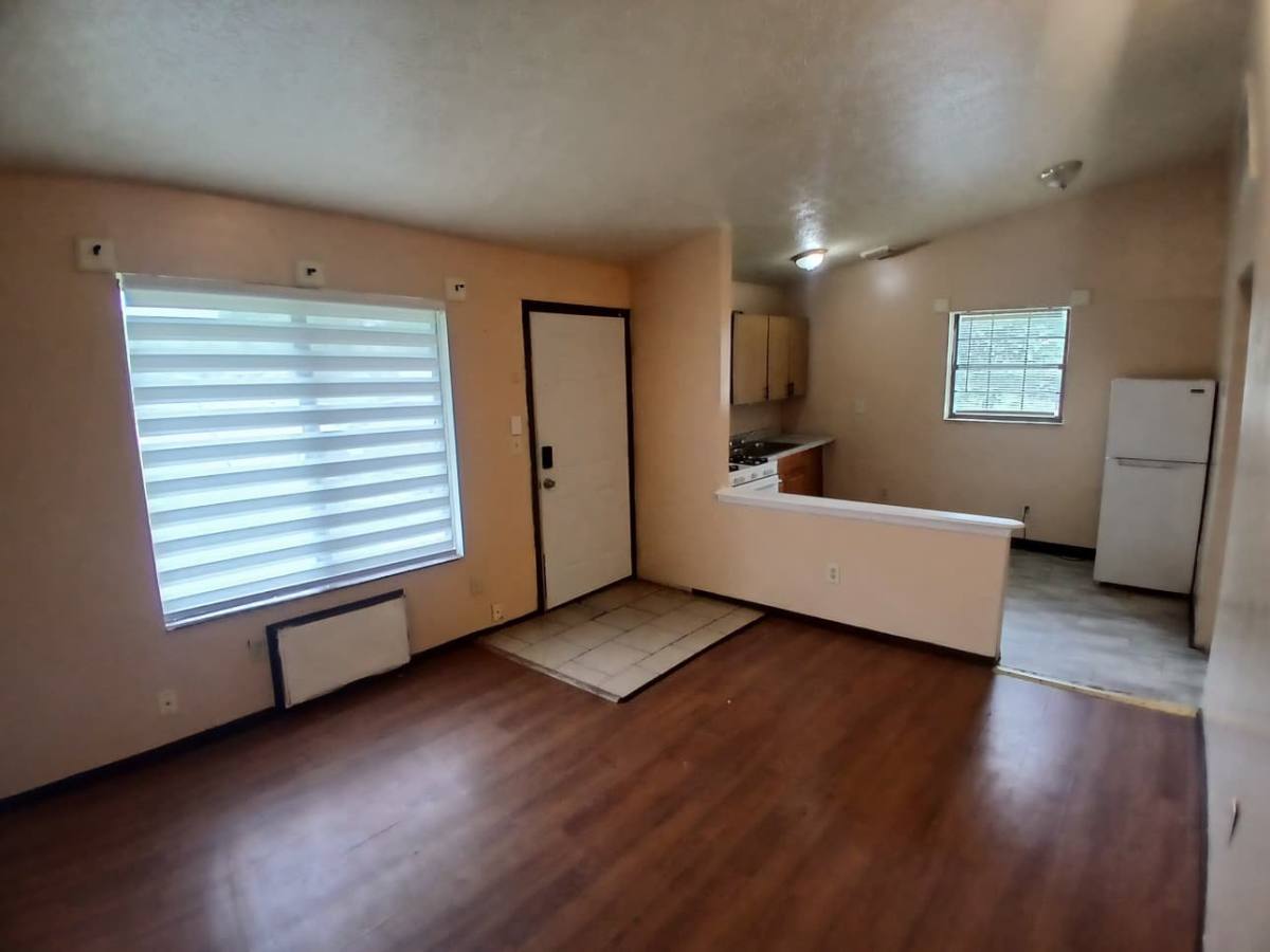 Apartment for rent at 1331-1333 Thurston St #1326, Akron, OH 44320