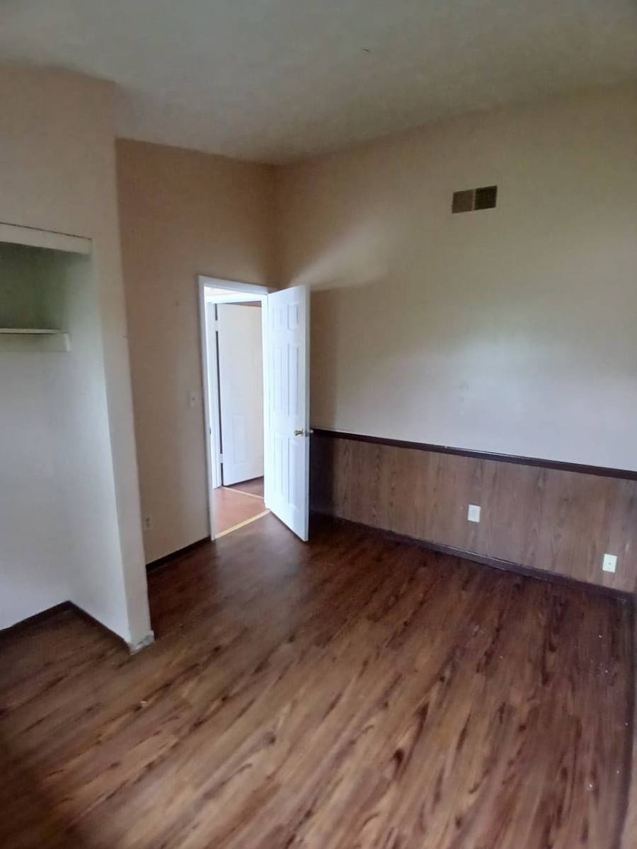 Apartment for rent at 1331-1333 Thurston St #1326, Akron, OH 44320