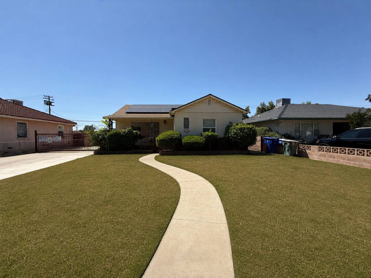 Apartment for rent at 115 Irene St, Bakersfield, CA 93305