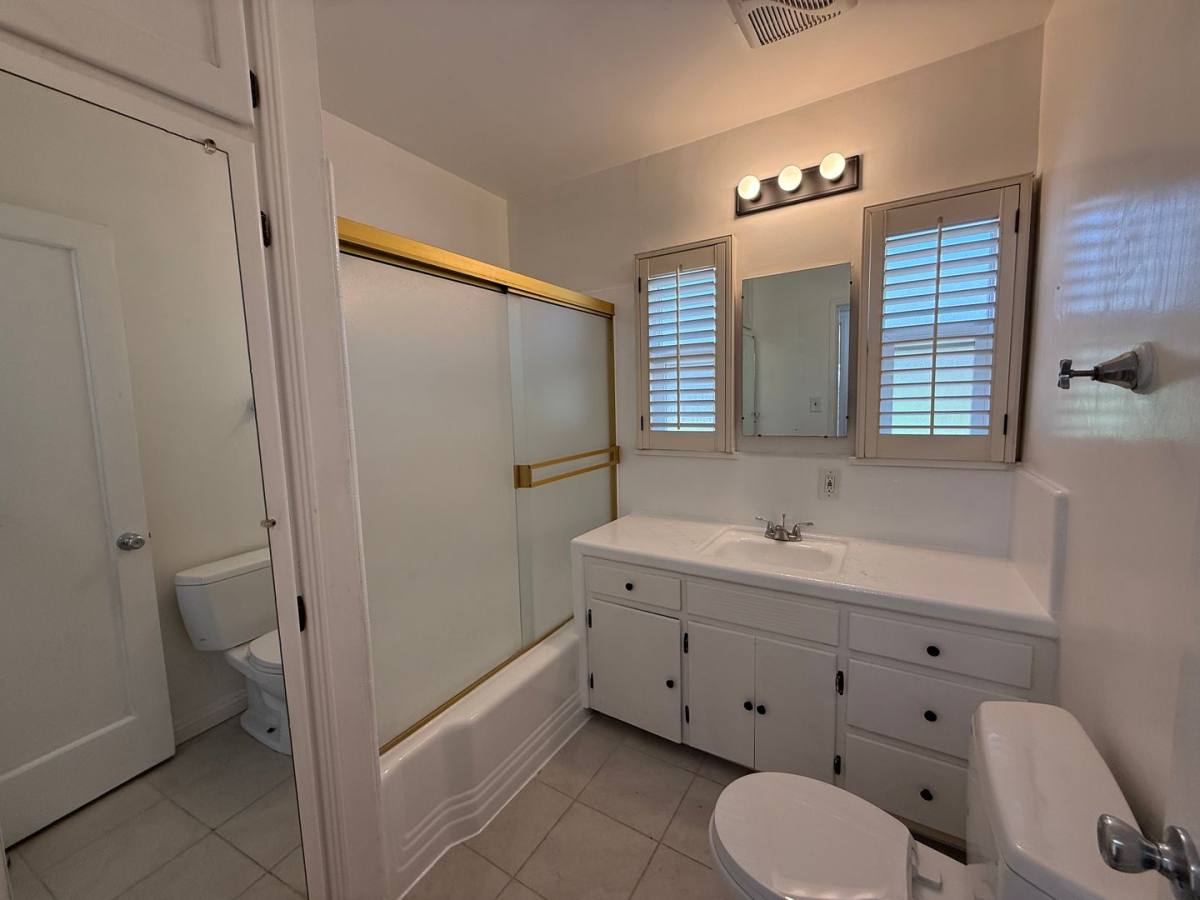 Apartment for rent at 115 Irene St, Bakersfield, CA 93305