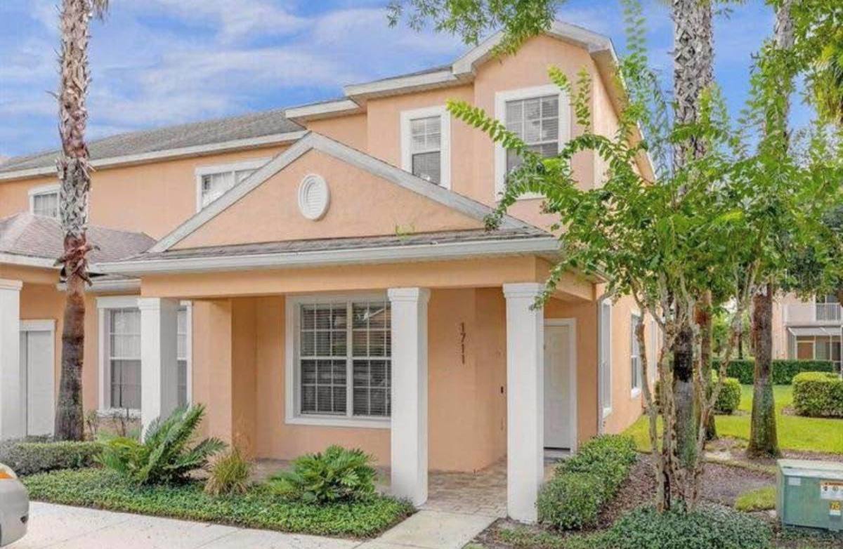 Townhouse for rent at 1711 Retreat Circle, Clermont, FL 34714