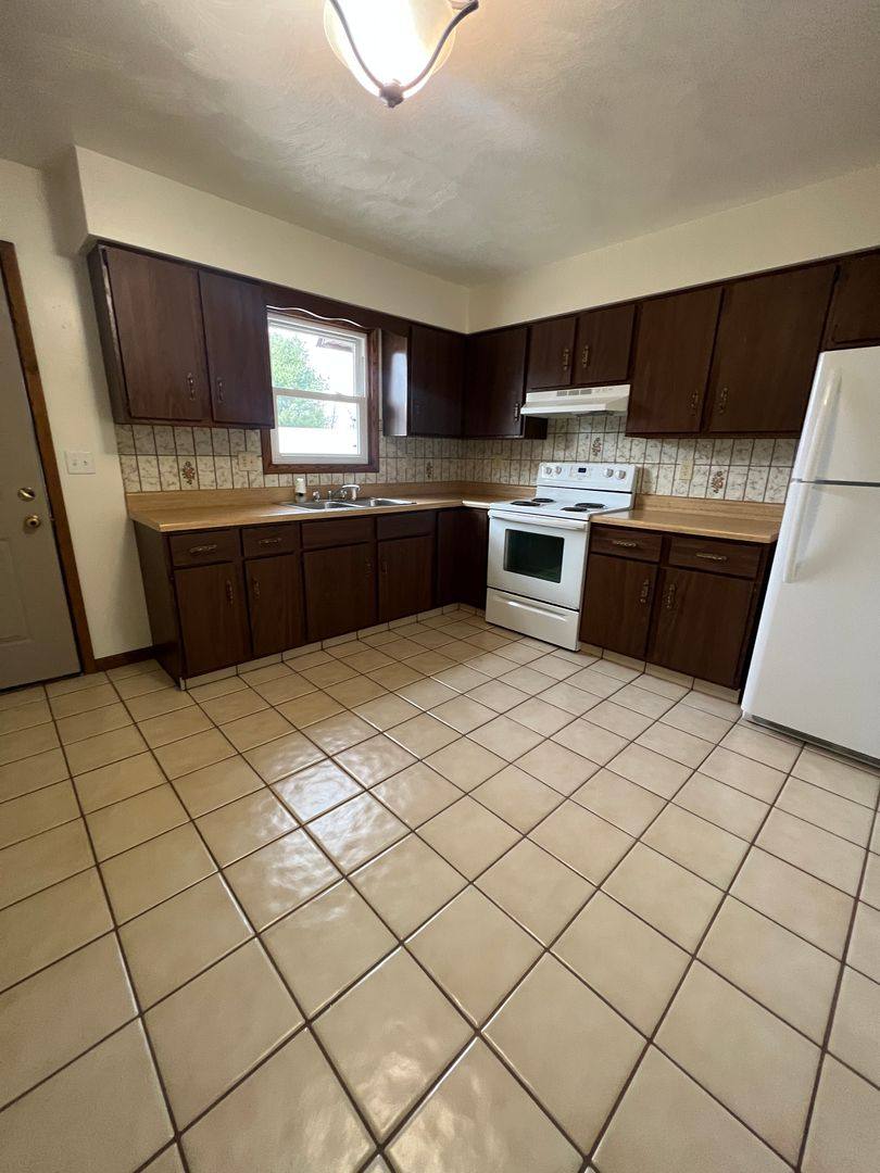 Apartment for rent at 4022-4040 W 38th St, Erie, PA 16506