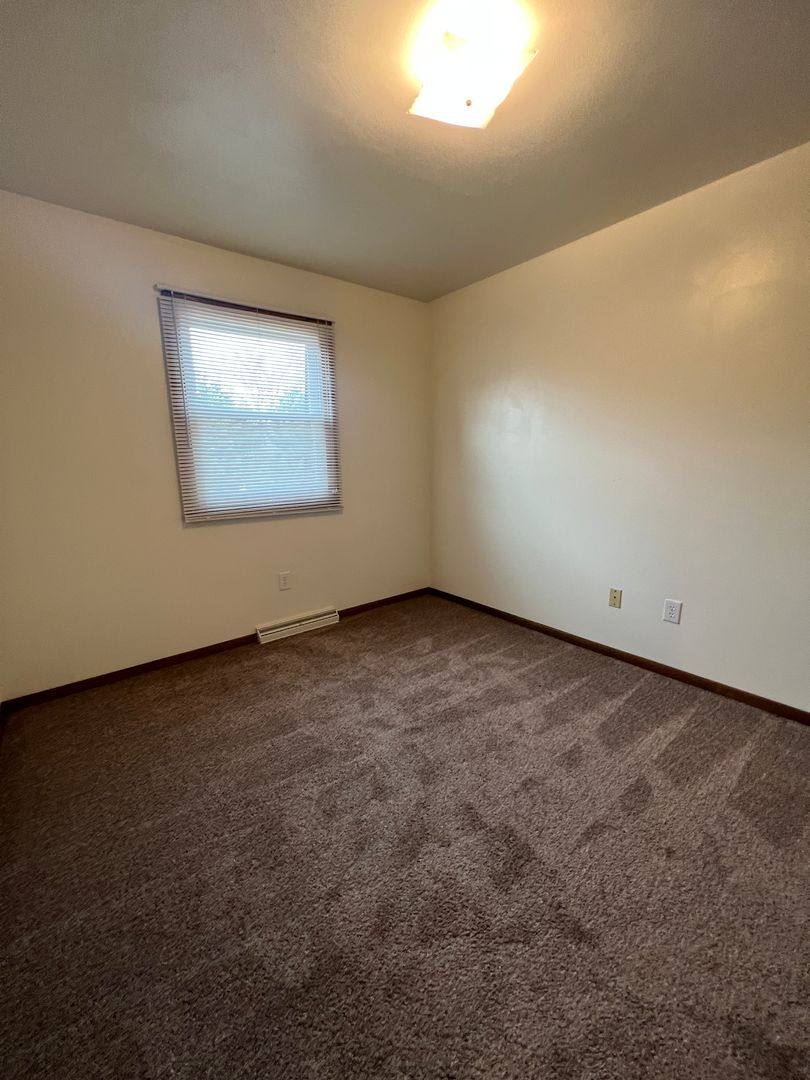 Apartment for rent at 4022-4040 W 38th St, Erie, PA 16506