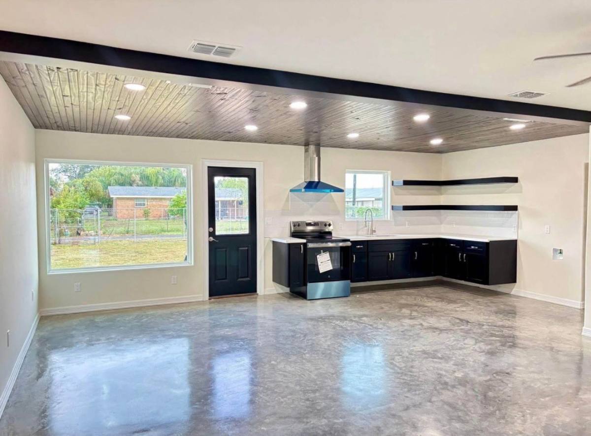 House for rent at 2125 Camellia Ave, McAllen, TX 78501