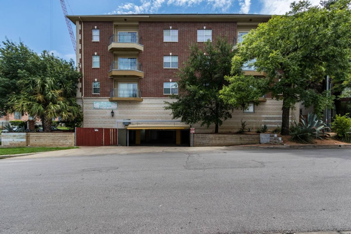 Apartment for rent at 1023 W 24th St, Austin, TX 78705