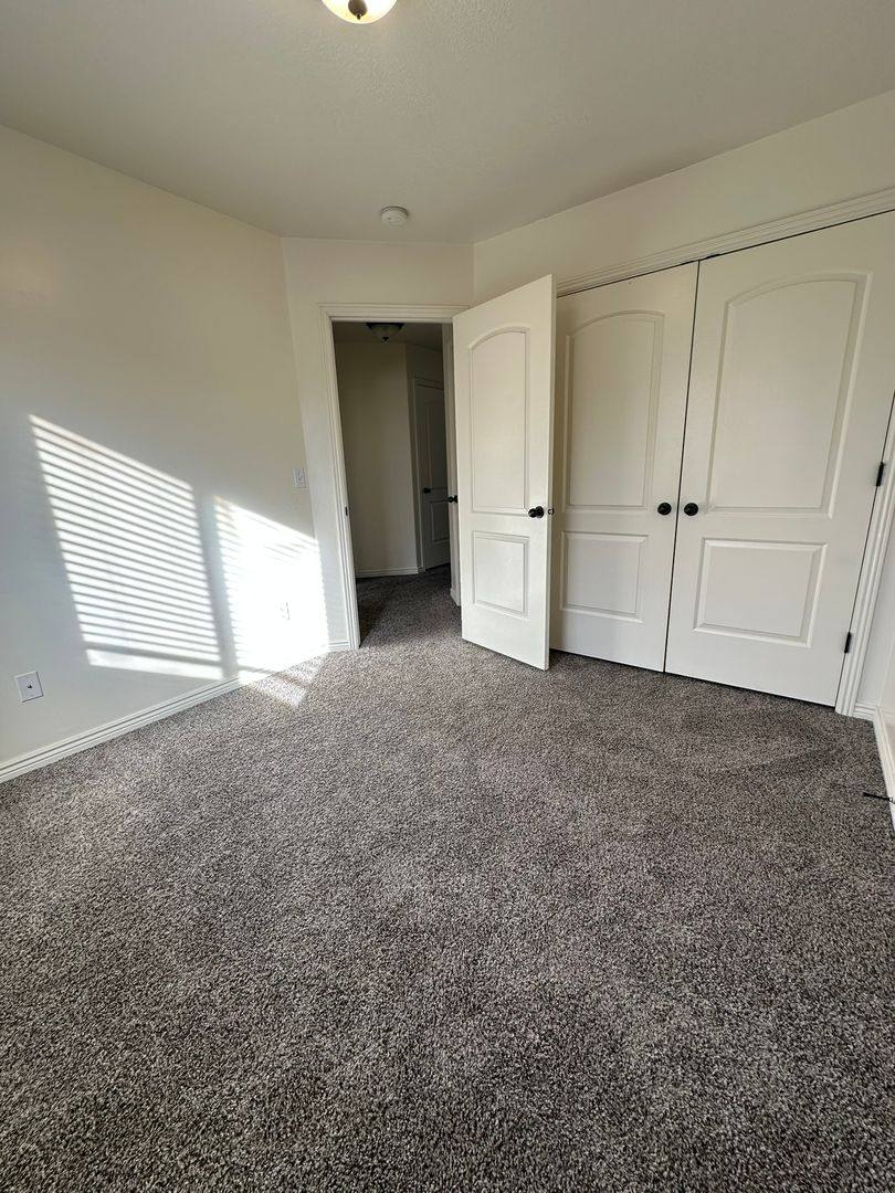 Apartment for rent at 930 S 550 E, Clearfield, UT 84015