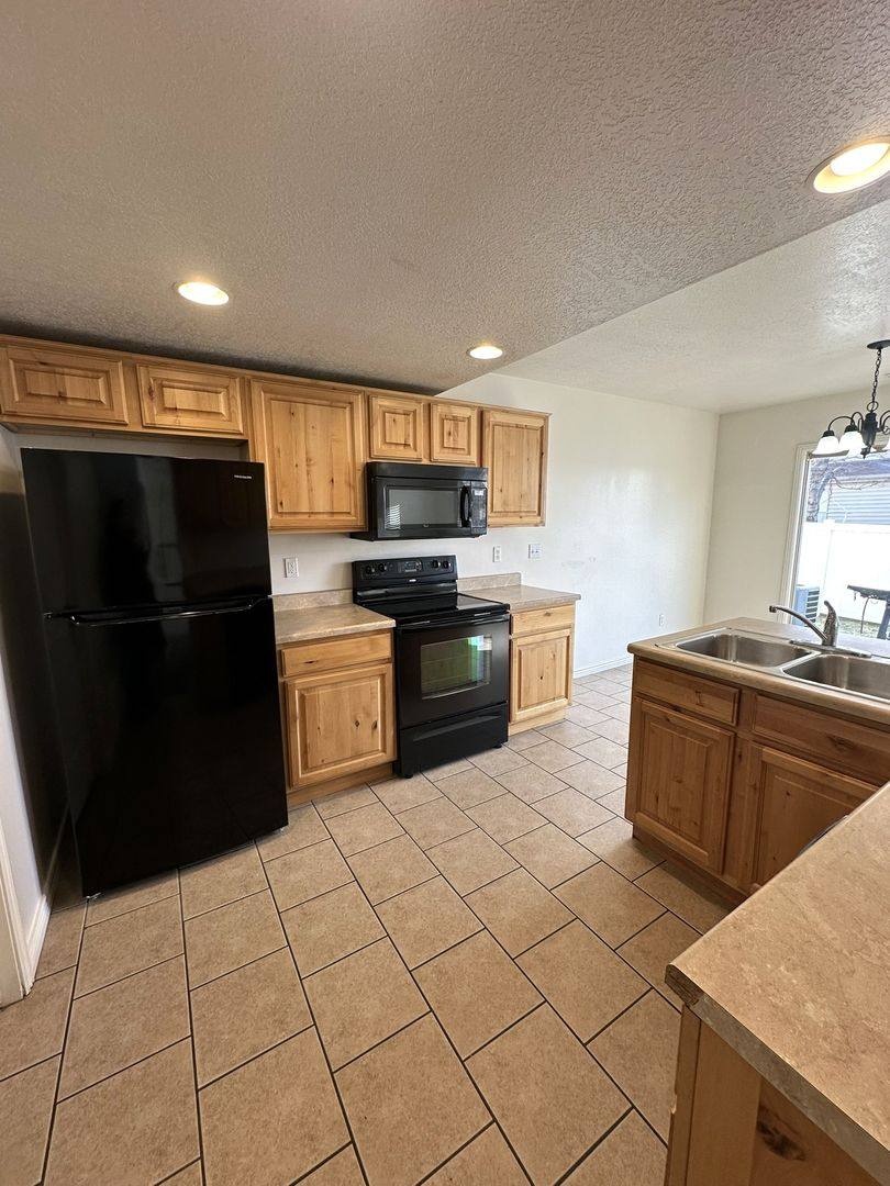 Apartment for rent at 930 S 550 E, Clearfield, UT 84015