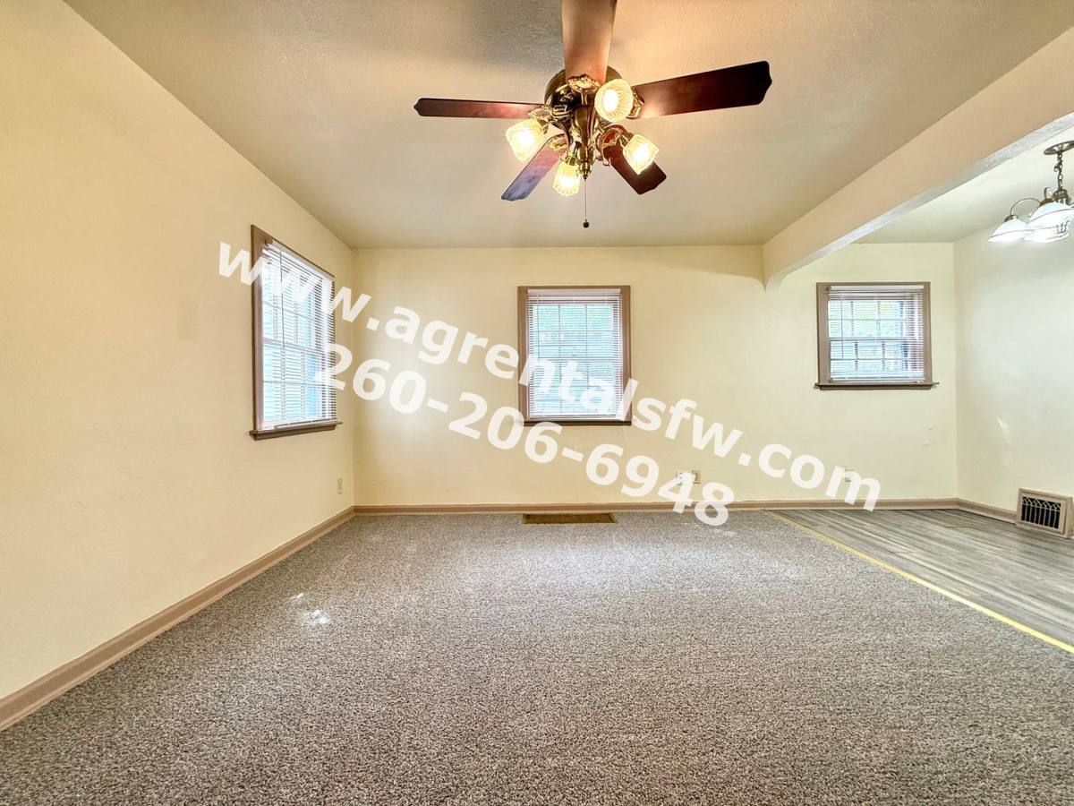 House for rent at 4018 S Clinton St, Fort Wayne, IN 46806