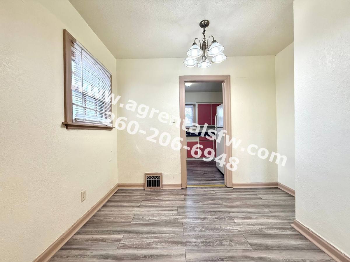 House for rent at 4018 S Clinton St, Fort Wayne, IN 46806