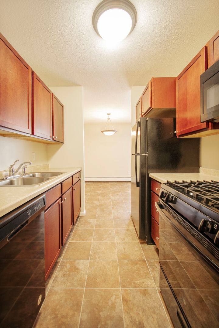 Apartment for rent at 17210 County Rd, Minneapolis, MN 55447