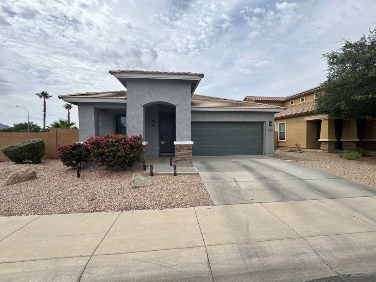 House for rent at 4133 E Cherry Hills Dr, Chandler, AZ 85249