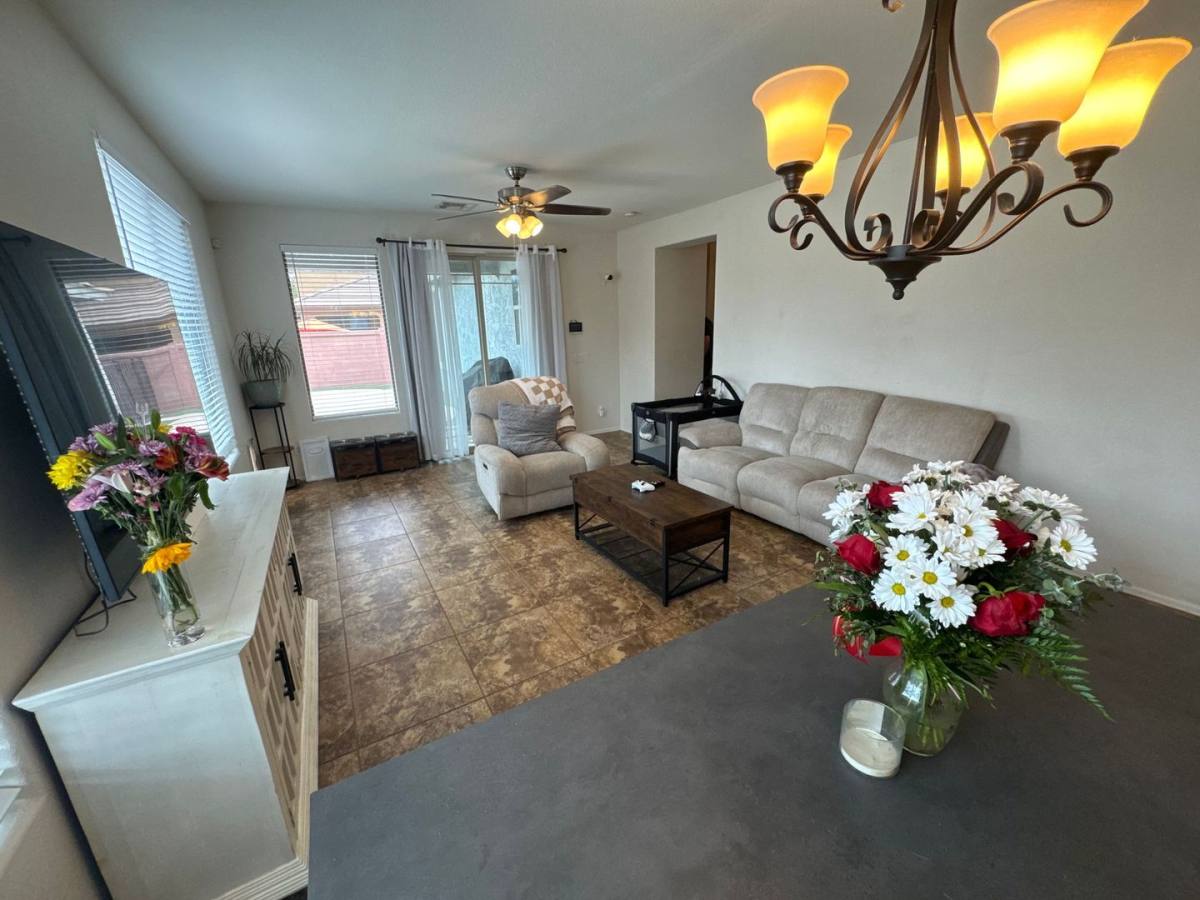 House for rent at 4133 E Cherry Hills Dr, Chandler, AZ 85249