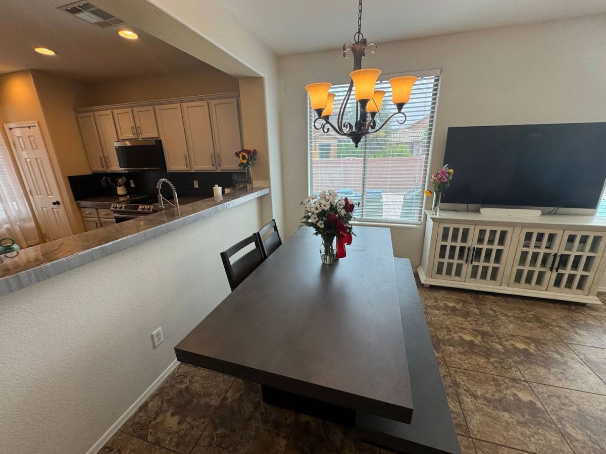 House for rent at 4133 E Cherry Hills Dr, Chandler, AZ 85249