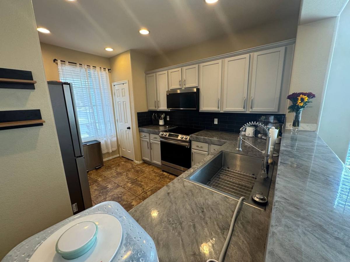 House for rent at 4133 E Cherry Hills Dr, Chandler, AZ 85249