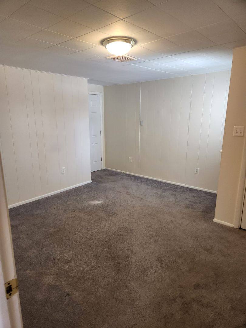House for rent at 254 Admiral Ave, Beachwood, NJ 08722