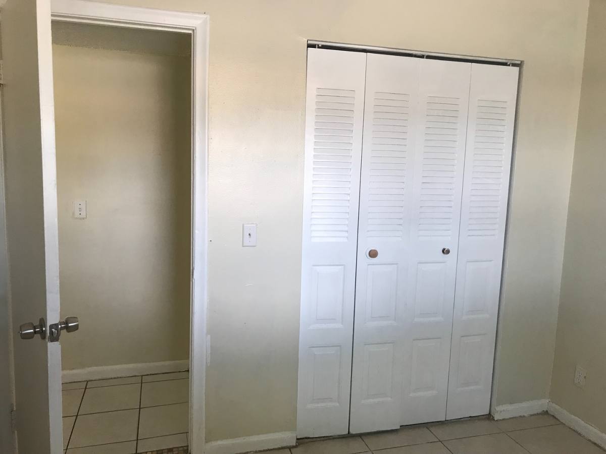 House for rent at 5220 NW 24 St, Fort Lauderdale, FL 33313