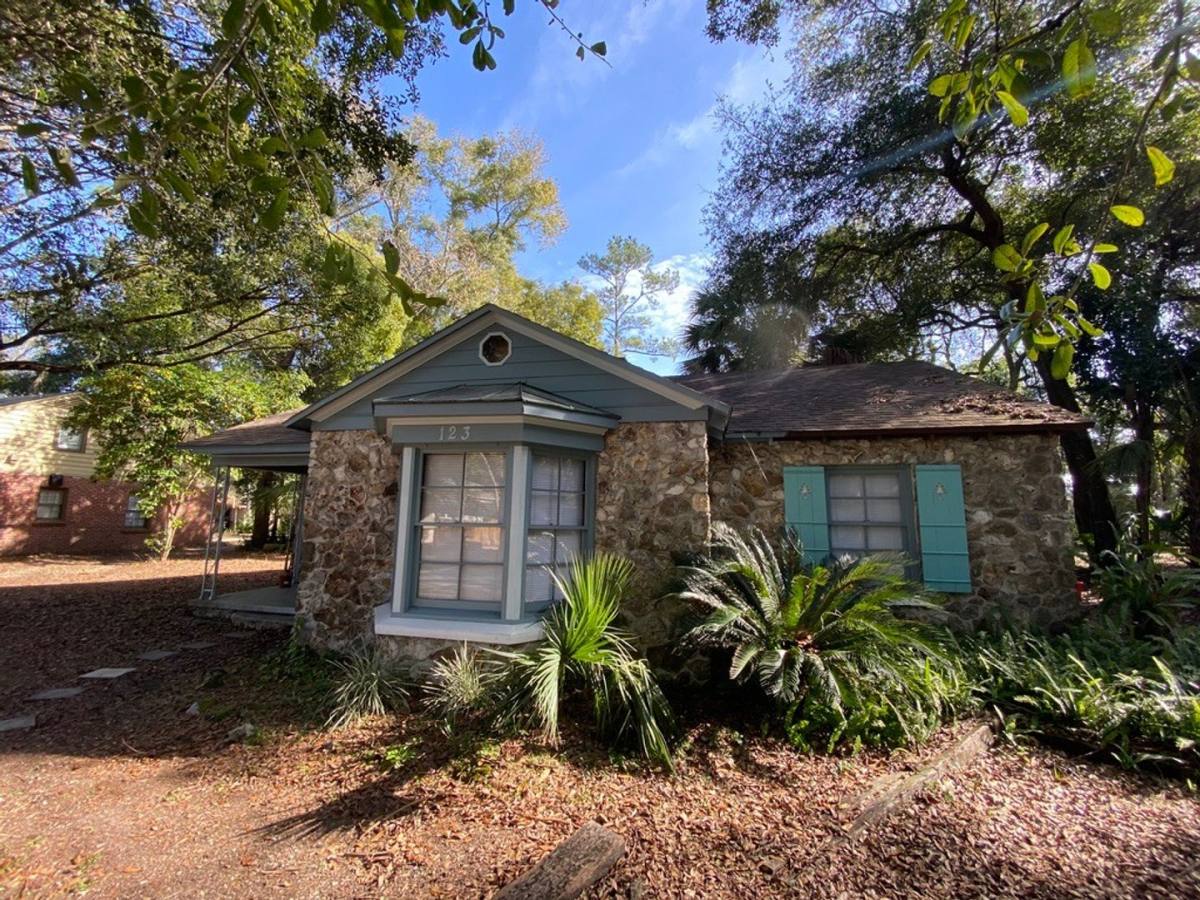 Apartment for rent at 123 NW 20th Dr, Gainesville, FL 32603