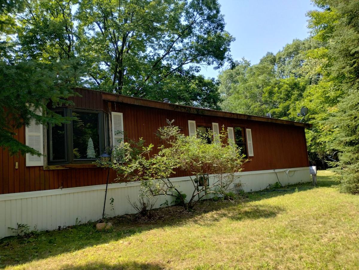 Apartment for rent at 627 S Conlin Court Dr, Hancock, WI 54943