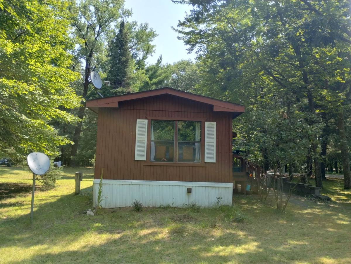 Apartment for rent at 627 S Conlin Court Dr, Hancock, WI 54943