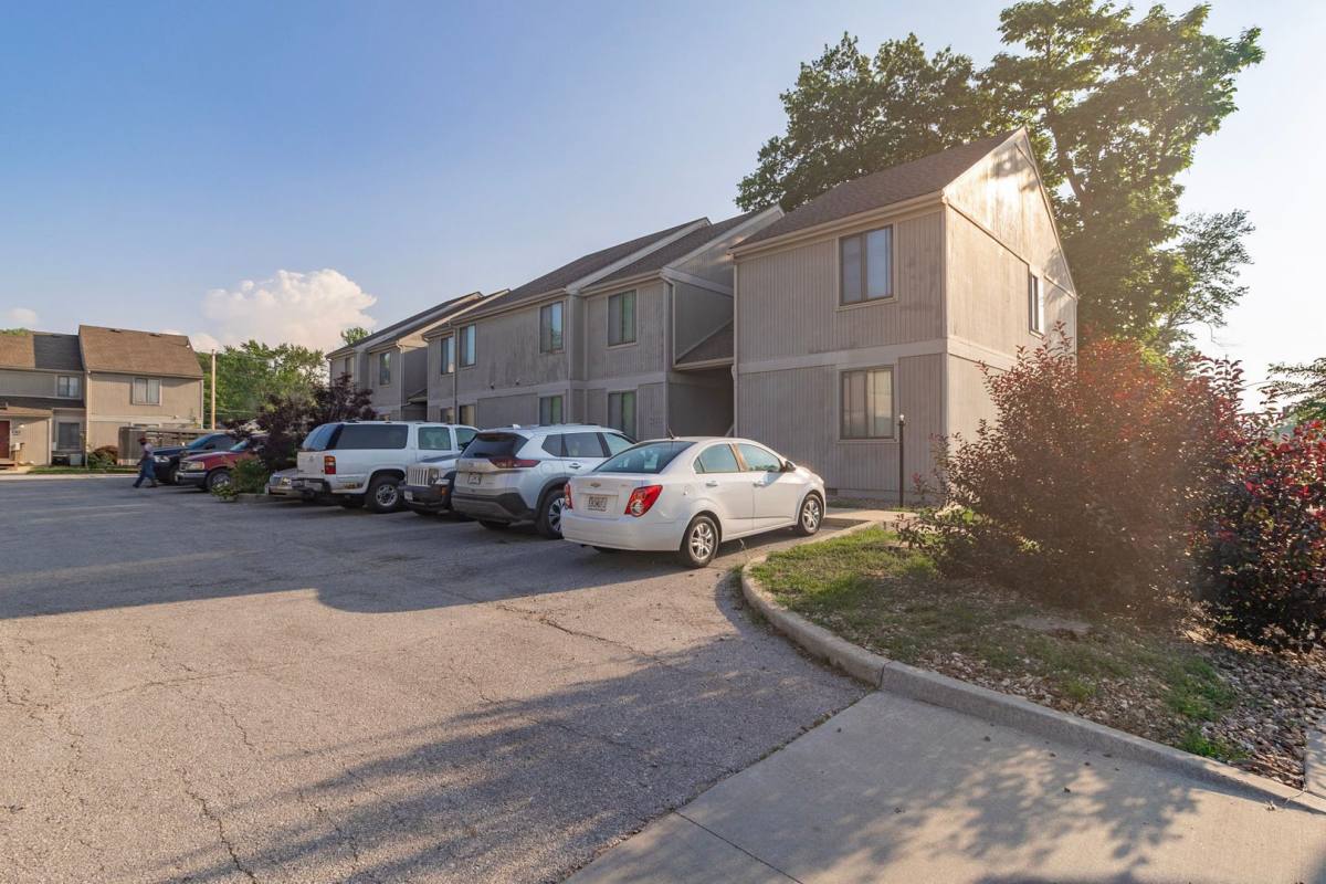 Apartment for rent at 213 W Main St, Smithville, MO 64089