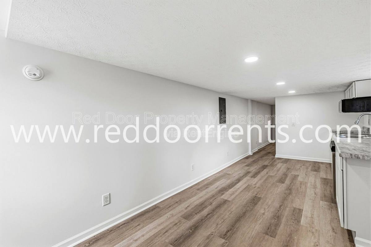 Apartment for rent at 389 N Main St #F, Martinsville, IN 46151