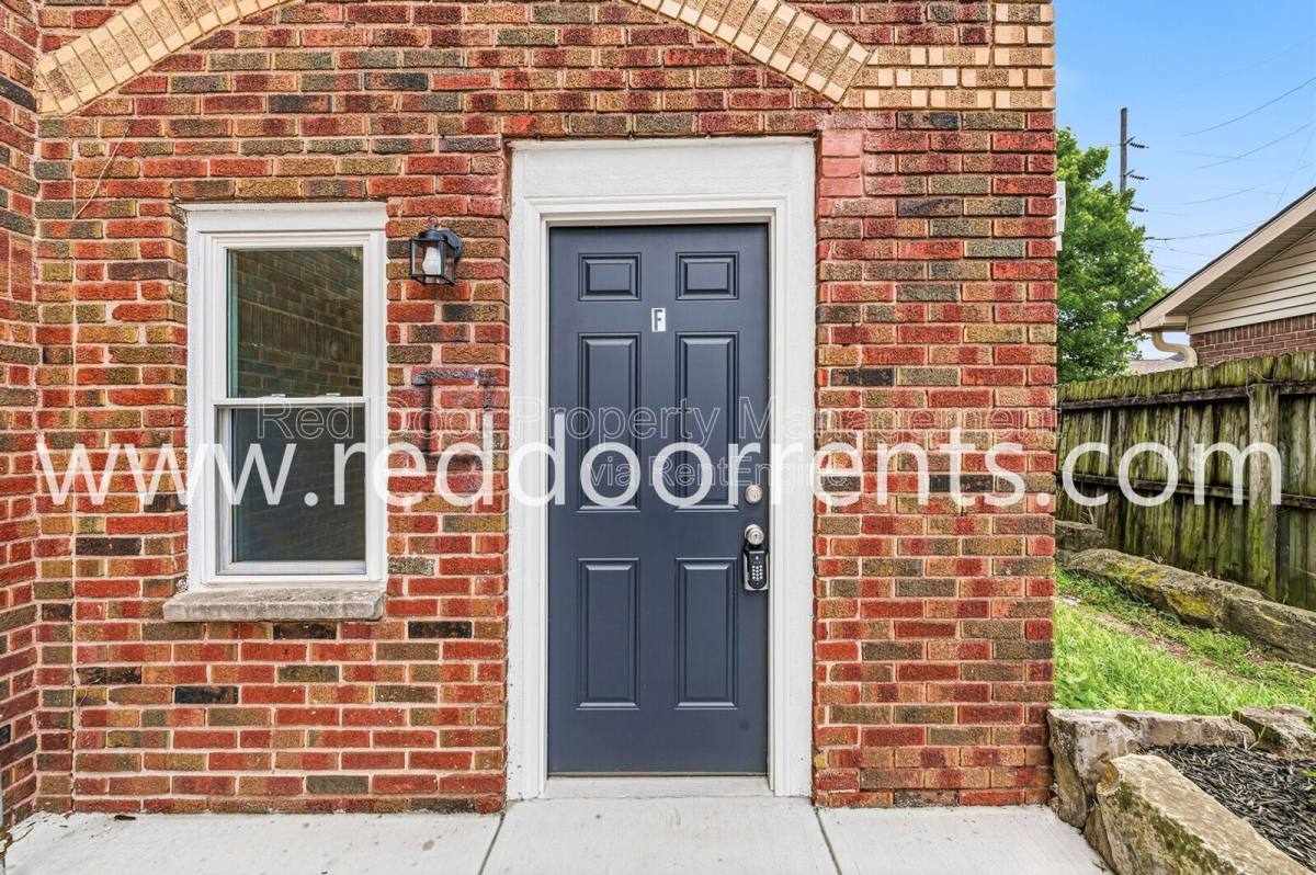 Apartment for rent at 389 N Main St #F, Martinsville, IN 46151