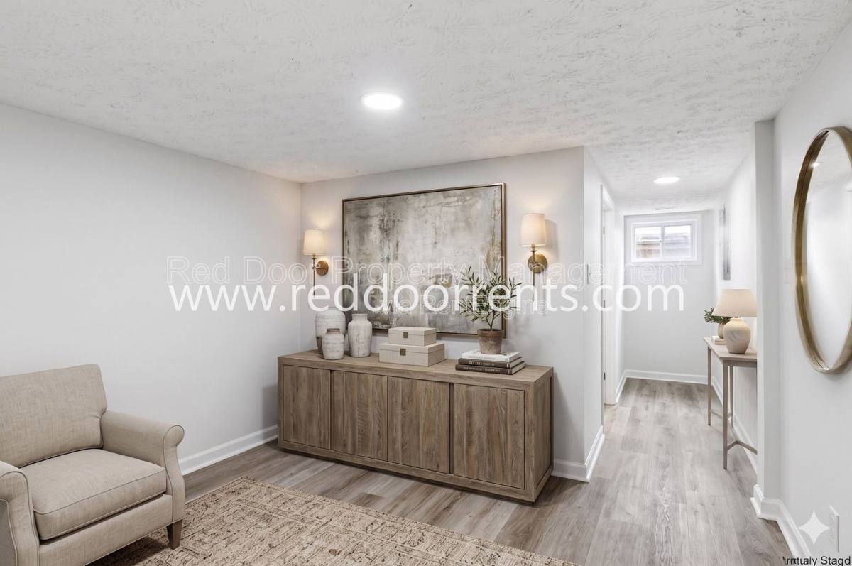 Apartment for rent at 389 N Main St #F, Martinsville, IN 46151