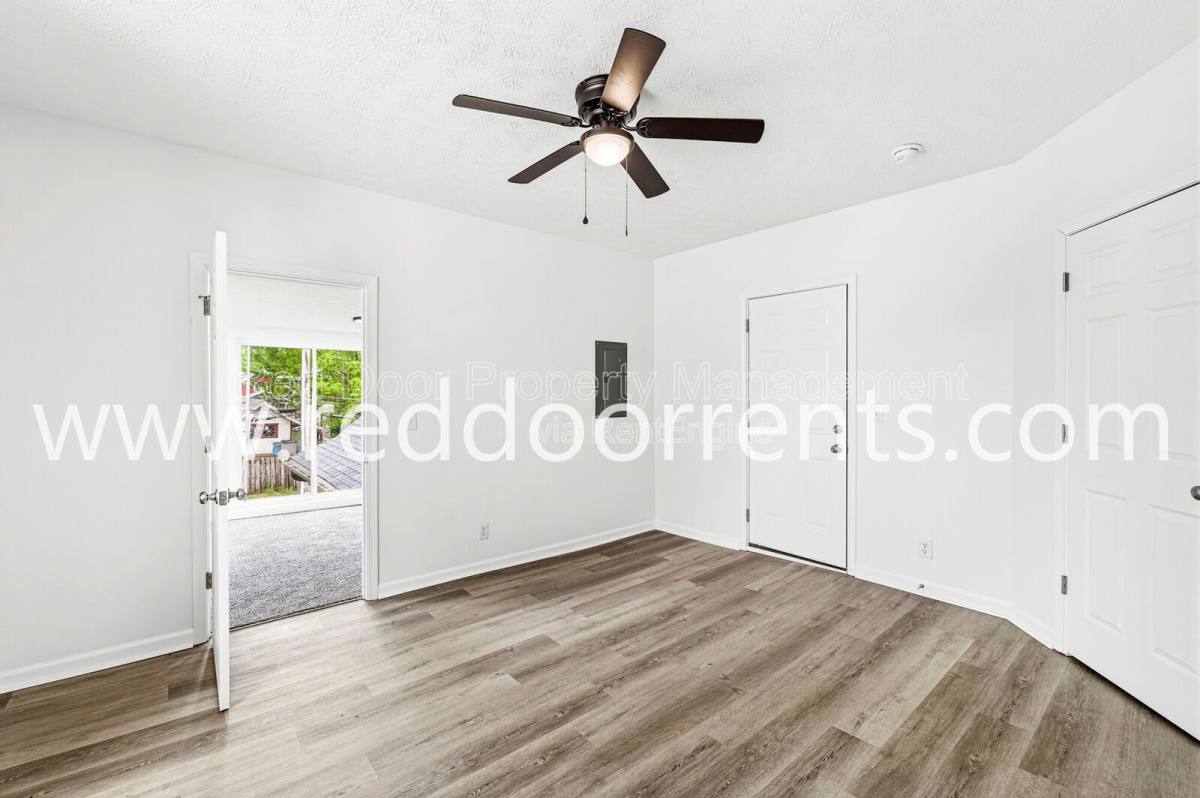 Apartment for rent at 389 N Main St E, Martinsville, IN 46151
