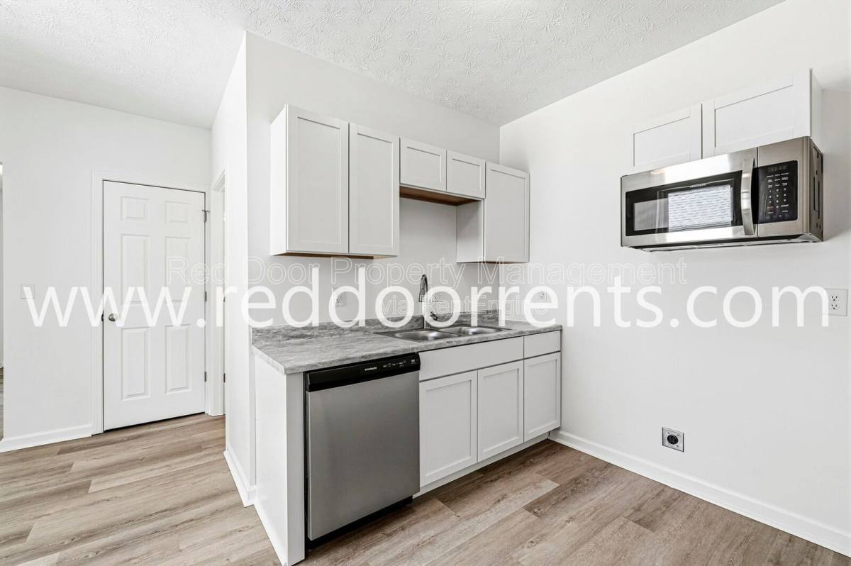 Apartment for rent at 389 N Main St E, Martinsville, IN 46151