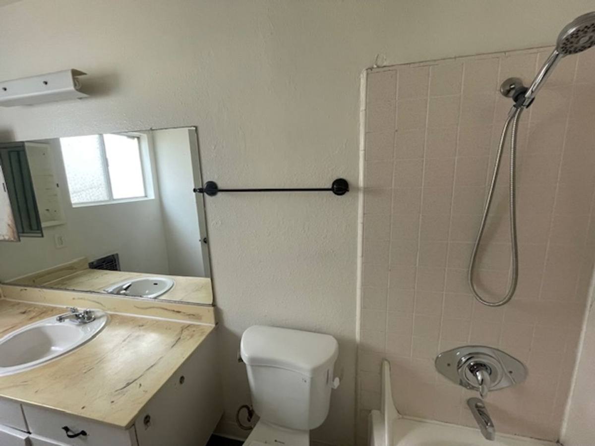 Apartment for rent at 777 S F St, Oxnard, CA 93030