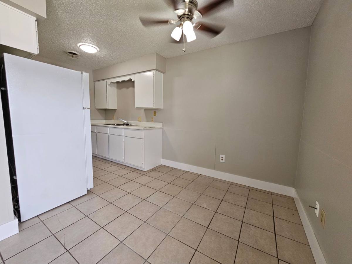 Apartment for rent at 1233 W Sunset Dr, Rogers, AR 72756