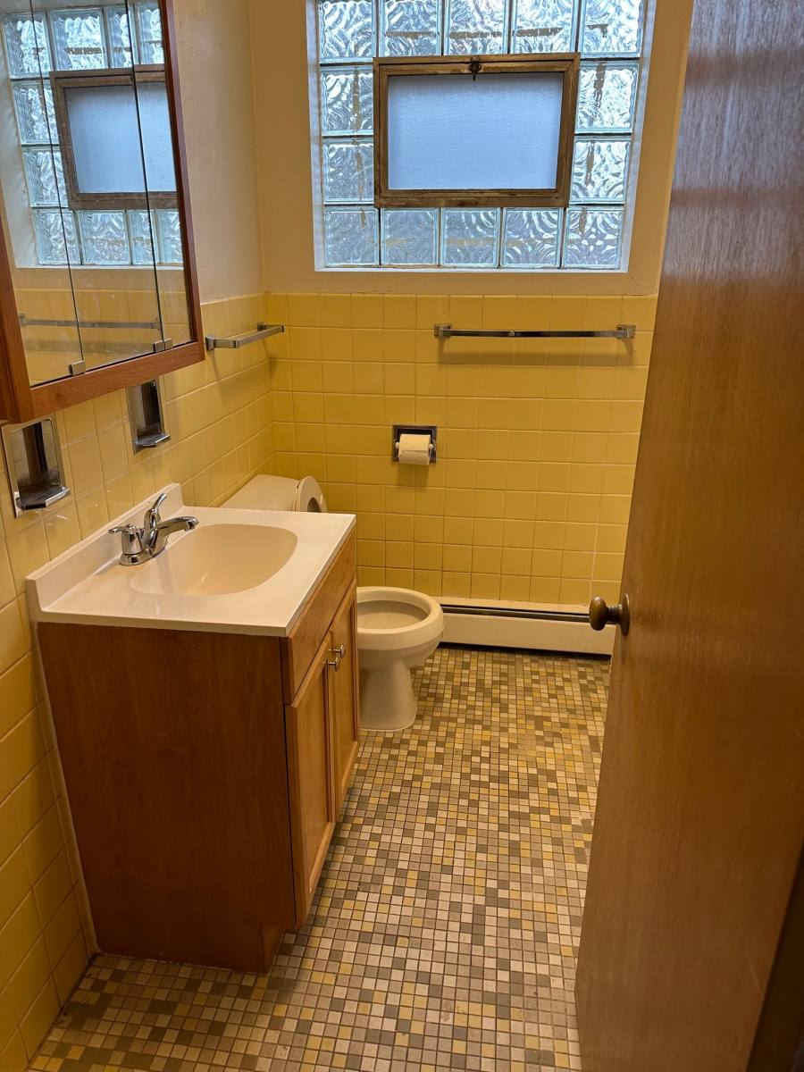 Apartment for rent at 8903 Lamon Ave, Skokie, IL 60077