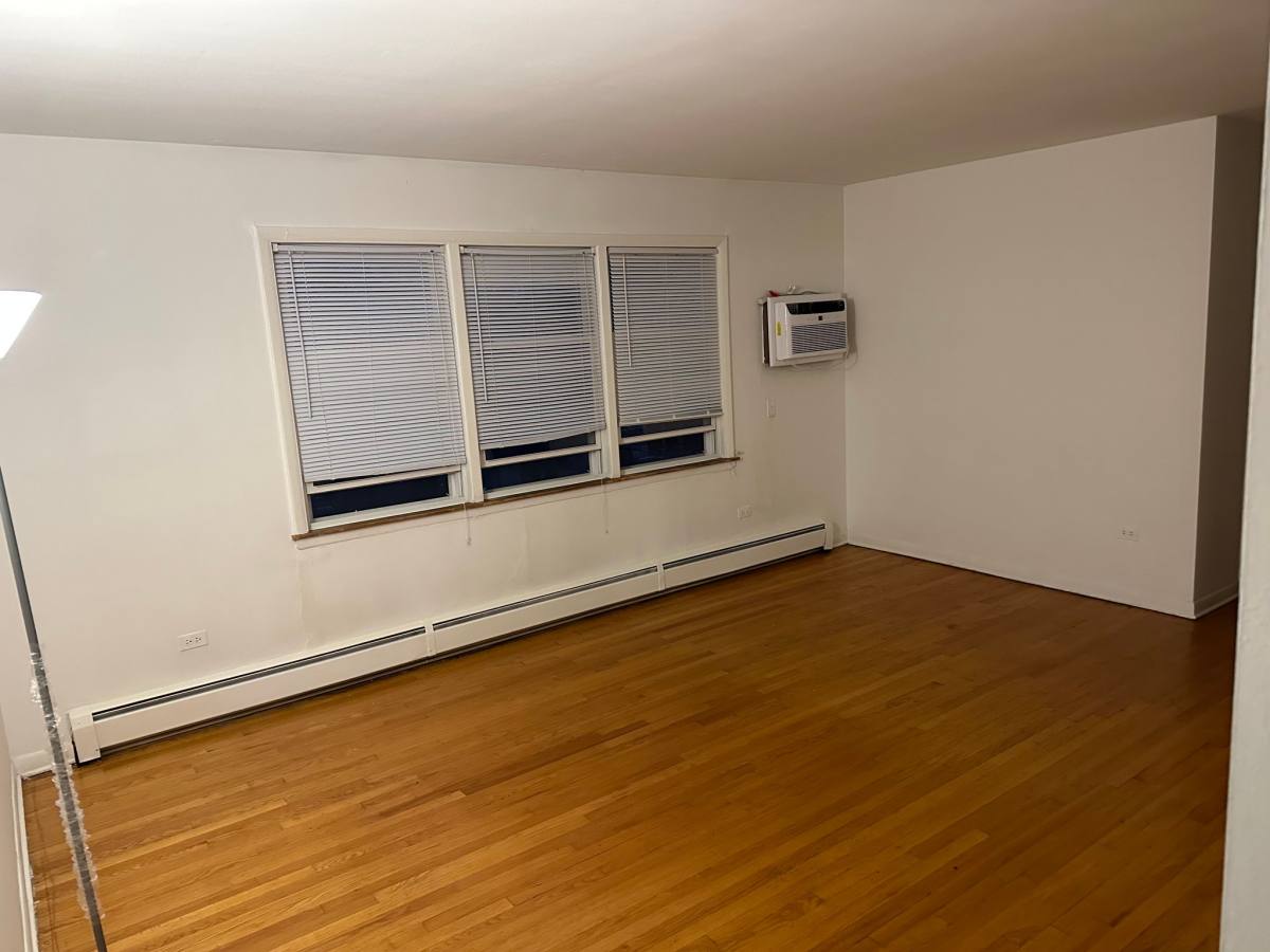 Apartment for rent at 8903 Lamon Ave, Skokie, IL 60077